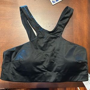 NWT Lululemon Shine Racerback Train Bra
Medium Support, A/B Cup